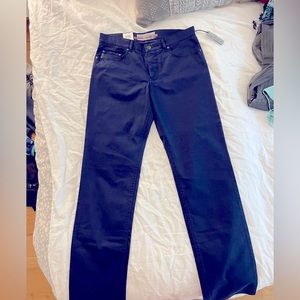 Brax 5 pocket, navy pants. Size W33 L34. Brand new with tags.
